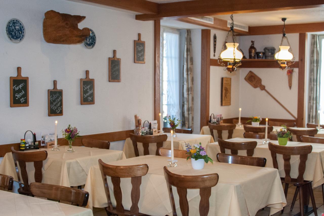 Speiserestaurant Traube Kuttigen Dış mekan fotoğraf
